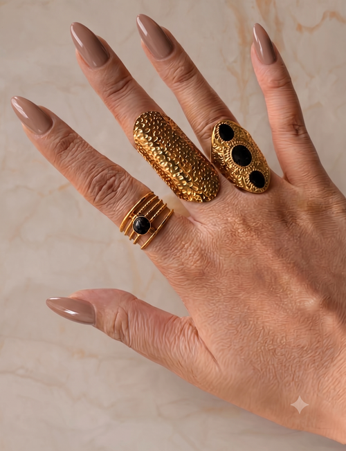 Komolika Ring